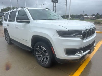 2024 Jeep Wagoneer Premier Group1