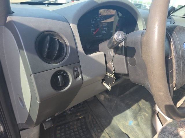 2005 Ford F-150 XL