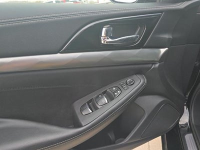 2022 Nissan Maxima SV