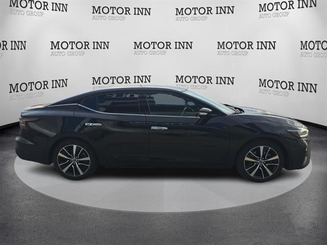 2022 Nissan Maxima SV