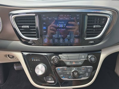 2017 Chrysler Pacifica Touring-L Plus