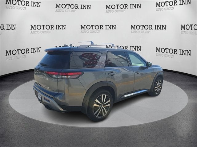 2024 Nissan Pathfinder Platinum