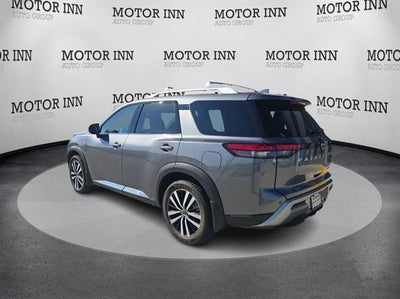 2024 Nissan Pathfinder Platinum