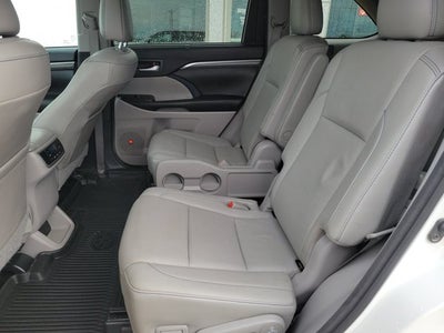 2017 Toyota Highlander Base