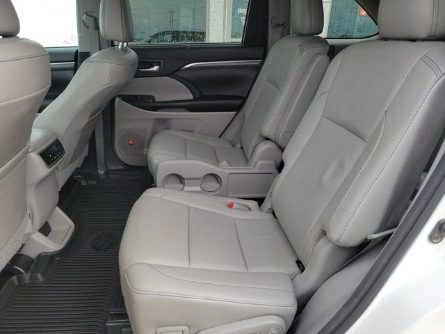 2017 Toyota Highlander Base