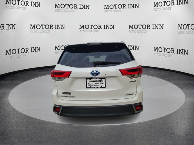 2017 Toyota Highlander Base