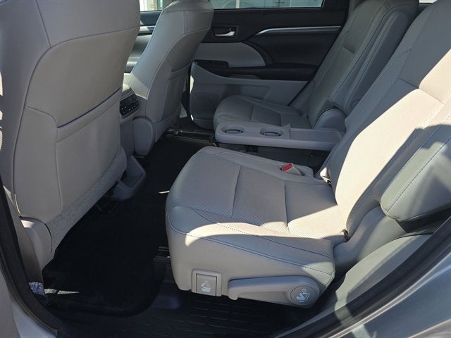 2018 Toyota HIGHLANDER Limited Platinum