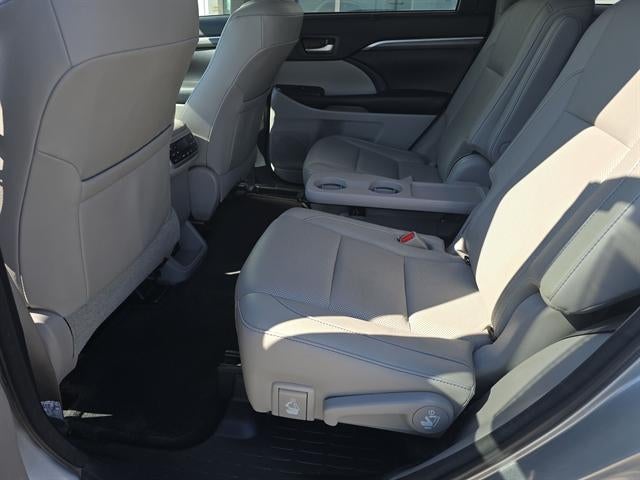 2018 Toyota HIGHLANDER Limited Platinum