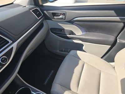 2018 Toyota HIGHLANDER Limited Platinum