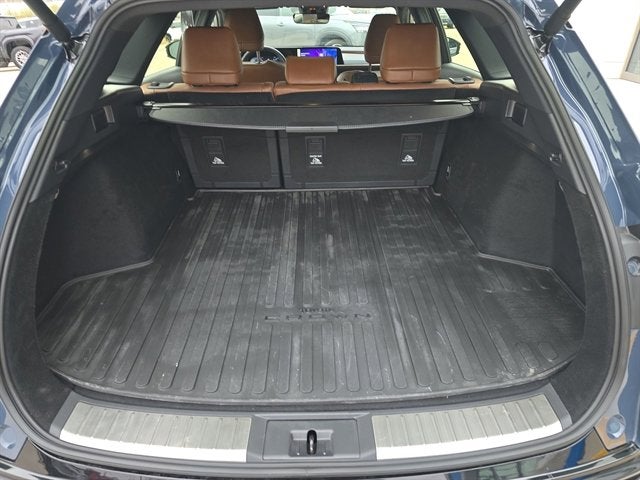 2025 Toyota CROWN SIGNIA XLE