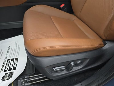 2025 Toyota CROWN SIGNIA XLE