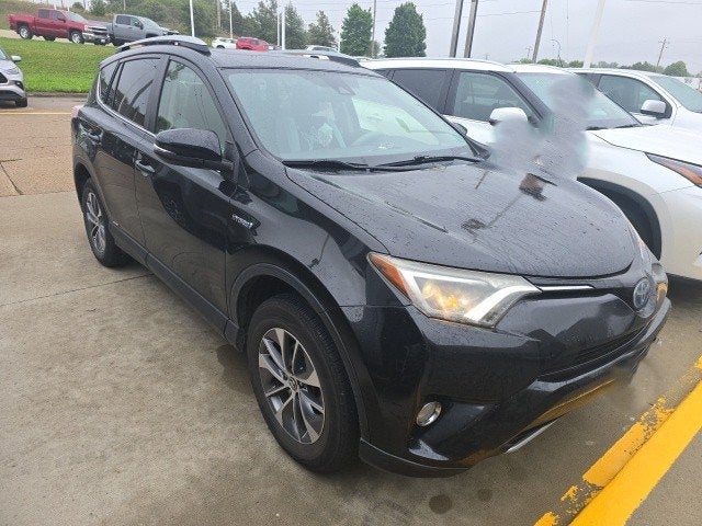 2017 Toyota RAV4 Hybrid XLE